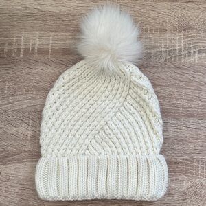 Liz Claiborne Knit Beanie Hat